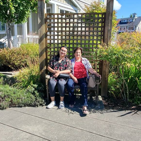 Meet your Posher, Sandi - Picture 1 of 1